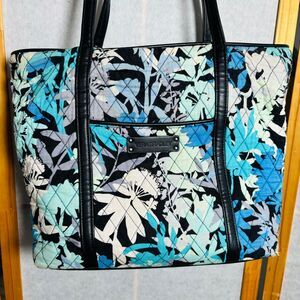 Vera Bradley Tropical Blue Quilted Tote Bag‎ Floral Navy